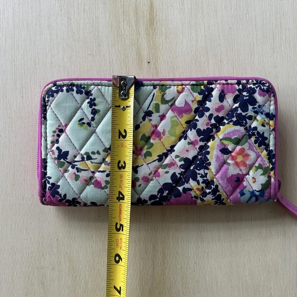 Quilted‎ Floral Wallet Womens One Size Zip Around Cotton Multicolor Card Holder